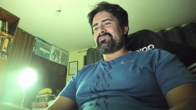 Snapshot of VonDoomdelToro chatting on June 16, 6:27 am VonDoomdelToro online show from June 16, 6:27 am