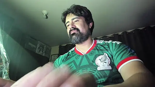 Snapshot of VonDoomdelToro chatting on July 1, 6:15 am VonDoomdelToro online show from July 1, 6:15 am