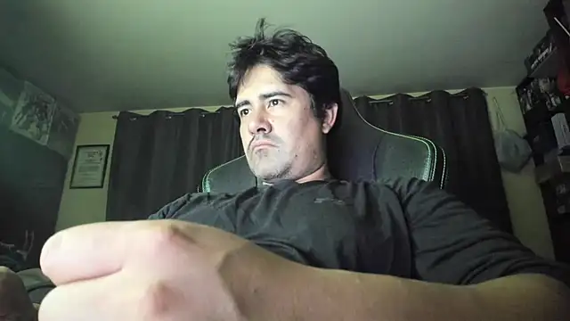 Snapshot of VonDoomdelToro chatting on July 3, 6:09 am VonDoomdelToro online show from July 3, 6:09 am