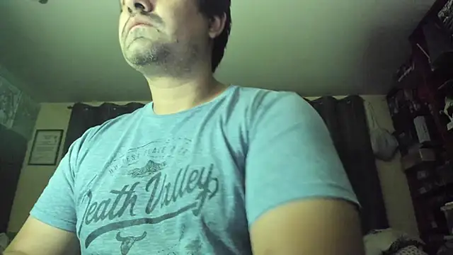 Snapshot of VonDoomdelToro chatting on July 4, 7:36 am VonDoomdelToro online show from July 4, 7:36 am