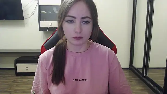 Snapshot of Laralianna chatting on December 25, 1:30 pm Laralianna online show from December 25, 1:30 pm