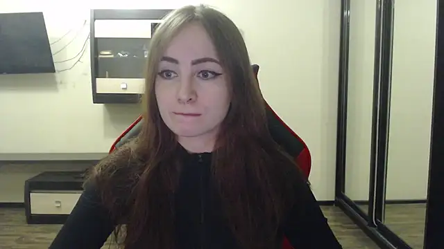 Snapshot of Laralianna chatting on January 17, 10:33 am Laralianna online show from January 17, 10:33 am