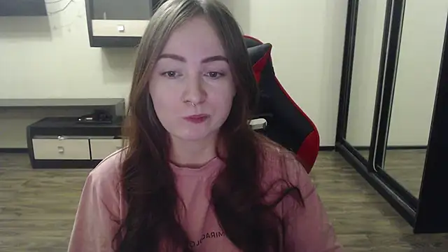 Snapshot of Laralianna chatting on February 8, 6:12 pm Laralianna online show from February 8, 6:12 pm