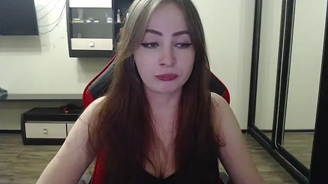 Snapshot of Laralianna chatting on February 18, 6:47 pm Laralianna online show from February 18, 6:47 pm