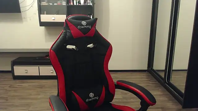 Snapshot of Laralianna chatting on March 1, 5:16 pm Laralianna online show from March 1, 5:16 pm