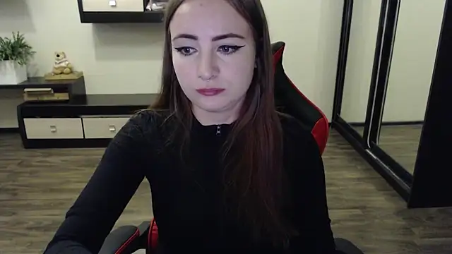 Snapshot of Laralianna chatting on September 14, 1:54 pm Laralianna online show from September 14, 1:54 pm