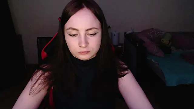 Laralianna online show from April 12, 5:07 pm