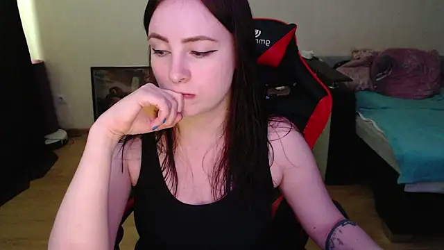 Laralianna online show from April 17, 10:29 am