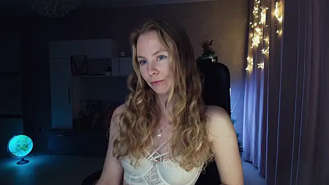 Snapshot of Cuddle_Cat chatting on December 3, 1:53 pm Cuddle Cat online show from December 3, 1:53 pm