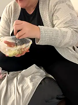 sweeti Em online show from January 7, 4:09 pm