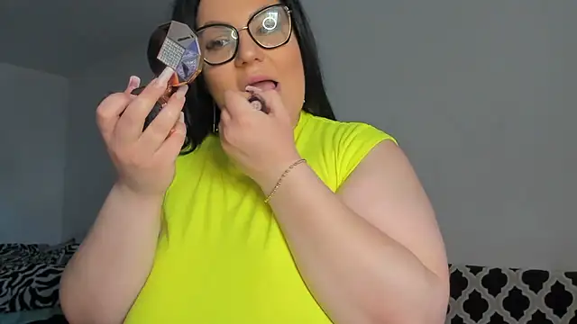 DaisiyWalker online show from March 10, 6:16 am