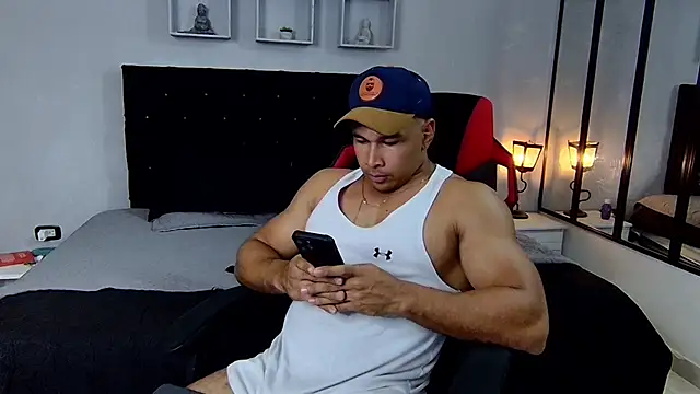 tyler hank01 online show from February 3, 5:24 pm