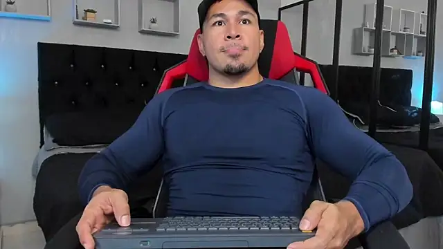 tyler hank01 online show from February 25, 2:27 pm