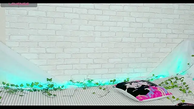 LinaKenny online show from March 20, 5:18 pm