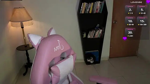 Saucy Jenn online show from February 8, 2:48 am