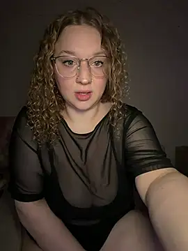 Snapshot of EmmieRae chatting on March 17, 3:11 am EmmieRae online show from March 17, 3:11 am