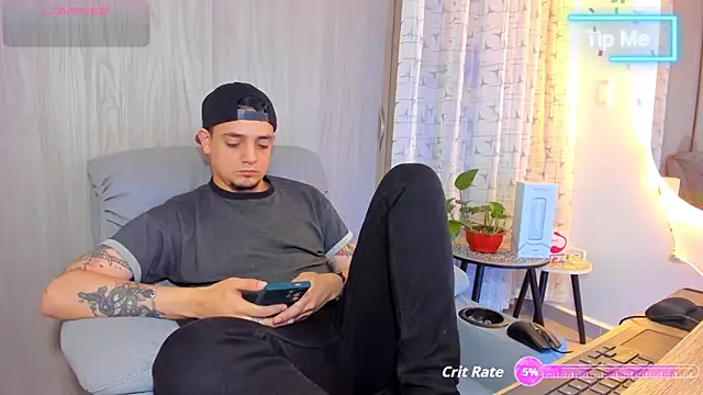 alejandro calderon1 online show from September 20, 5:41 am