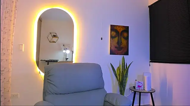 Snapshot of alejandro_calderon1 chatting on February 12, 4:18 am alejandro calderon1 online show from February 12, 4:18 am