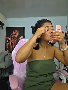 Hannah-grace online show from November 5, 1:00 pm