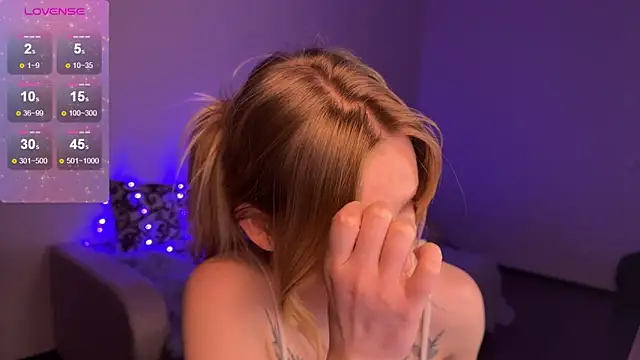 Chanel Gill online show from January 11, 6:01 pm