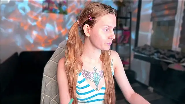 Chanel Gill online show from February 16, 6:15 pm