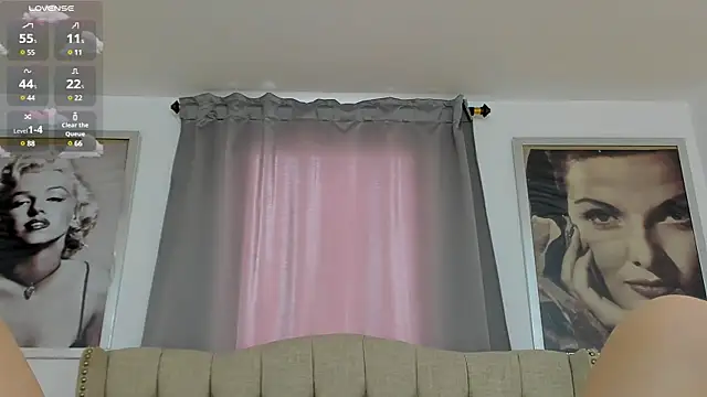 Snapshot of Beautyari_ chatting on March 12, 3:29 pm Beautyari online show from March 12, 3:29 pm