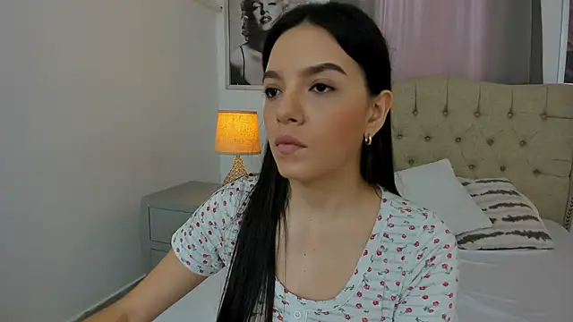 Snapshot of Beautyari_ chatting on March 15, 12:24 pm Beautyari online show from March 15, 12:24 pm