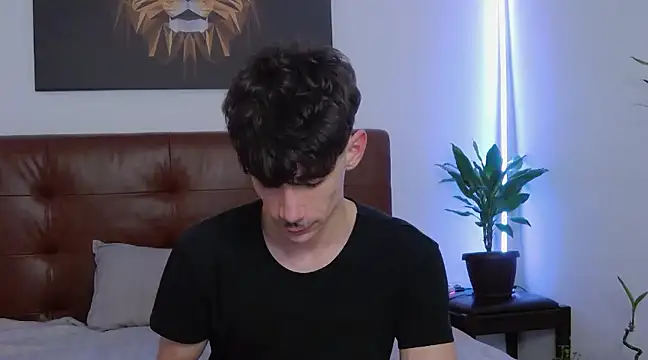 Snapshot of DanielCrush1 chatting on February 13, 9:09 am DanielCrush1 online show from February 13, 9:09 am