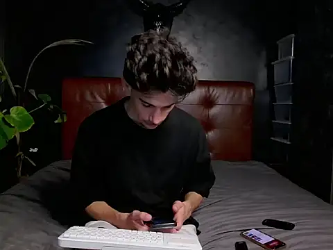 Snapshot of DanielCrush1 chatting on October 28, 11:03 am DanielCrush1 online show from October 28, 11:03 am