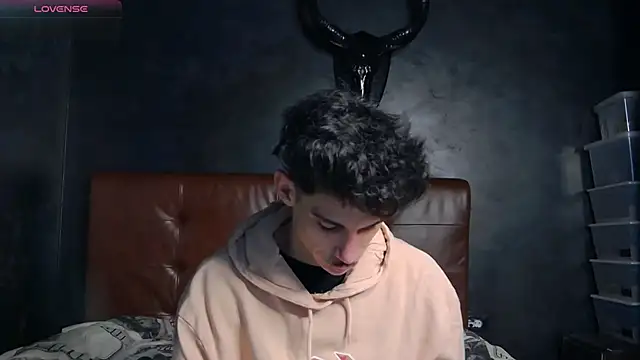 DanielCrush1 online show from February 7, 7:45 am