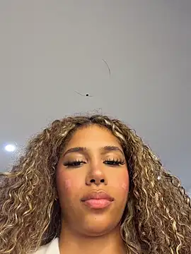 Snapshot of stormyy_ chatting on June 10, 1:17 am stormyy online show from June 10, 1:17 am