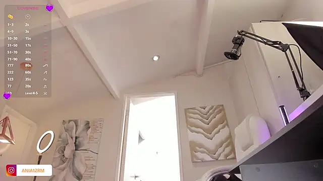 catalinasaiz online show from January 12, 4:23 pm