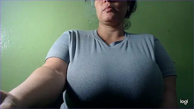 Snapshot of Kosem4 chatting on February 23, 9:48 pm Kosem4 online show from February 23, 9:48 pm