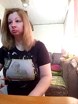 Snapshot of BustyBlond chatting on May 10, 4:39 am BustyBlond online show from May 10, 4:39 am