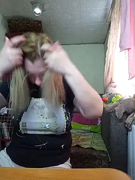 Snapshot of BustyBlond chatting on May 11, 3:56 am BustyBlond online show from May 11, 3:56 am