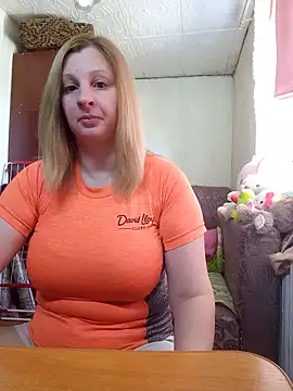 Snapshot of BustyBlond chatting on May 16, 12:59 pm BustyBlond online show from May 16, 12:59 pm
