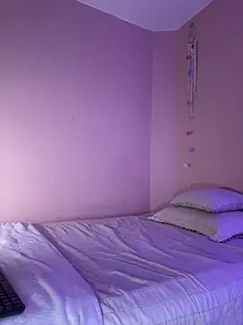 GabriSaenz online show from December 8, 8:47 pm