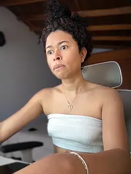 GabriSaenz online show from November 24, 2:17 pm