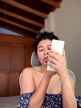 GabriSaenz online show from November 25, 2:06 pm