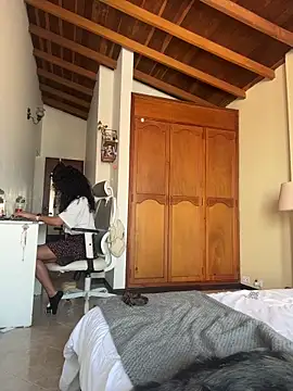 GabriSaenz online show from January 9, 2:42 pm