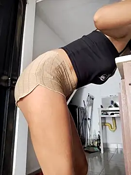 Snapshot of SAT--SU_U chatting on December 19, 7:54 pm SAT--SU U online show from December 19, 7:54 pm