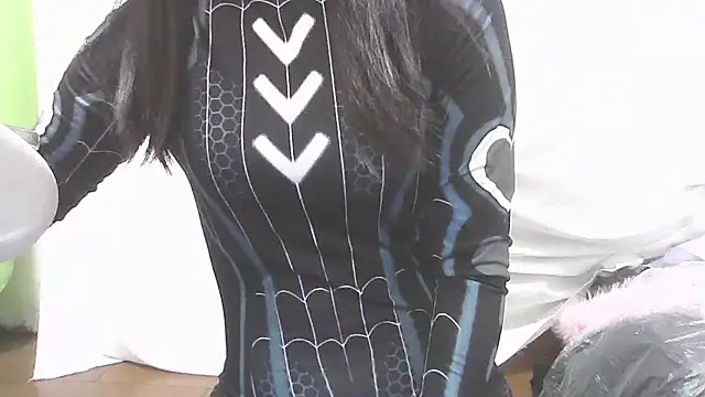 Snapshot of SquirtUniversity chatting on October 12, 2:32 am SquirtUniversity online show from October 12, 2:32 am