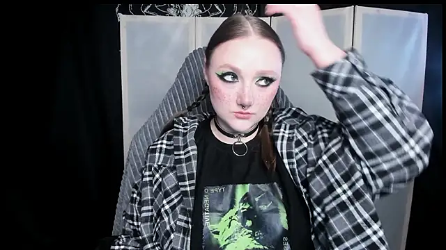 Snapshot of YourDyingBride chatting on February 8, 6:06 am YourDyingBride online show from February 8, 6:06 am