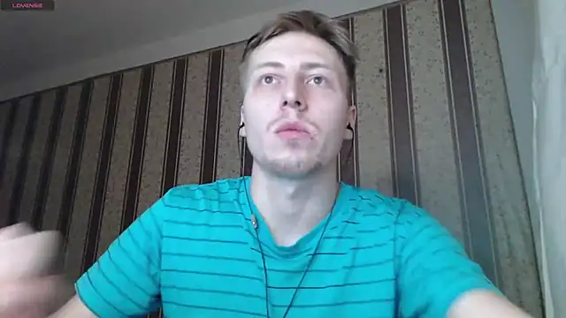 darienlarge online show from February 25, 5:47 pm