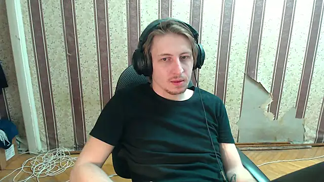 darienlarge online show from October 11, 5:50 am