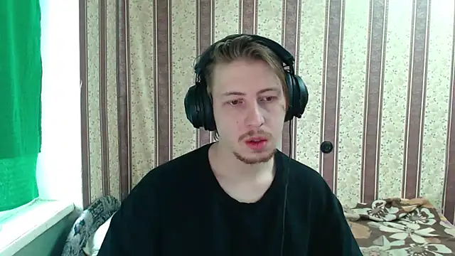 darienlarge online show from October 20, 9:21 am