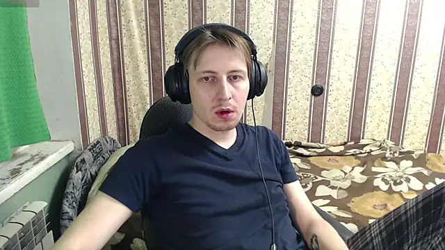 darienlarge online show from November 22, 5:23 pm