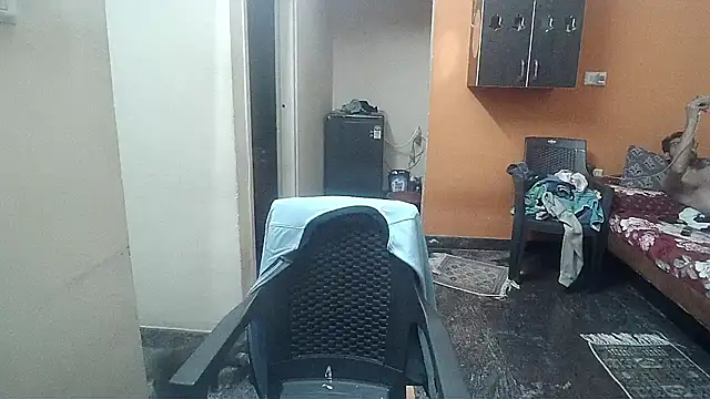 Snapshot of Indiaguy4u chatting on December 14, 6:09 pm Indiaguy4u online show from December 14, 6:09 pm