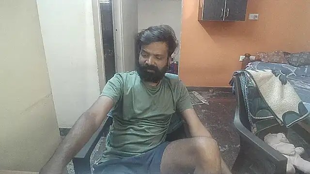 Snapshot of Indiaguy4u chatting on January 19, 6:09 am Indiaguy4u online show from January 19, 6:09 am