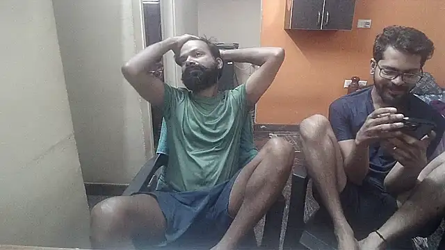 Snapshot of Indiaguy4u chatting on January 19, 11:34 am Indiaguy4u online show from January 19, 11:34 am